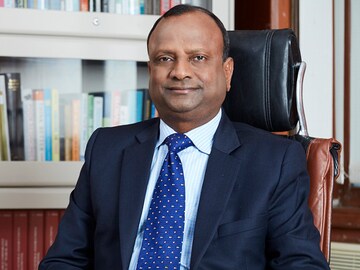 Rajnish Kumar will be new SBI chairman: Govt